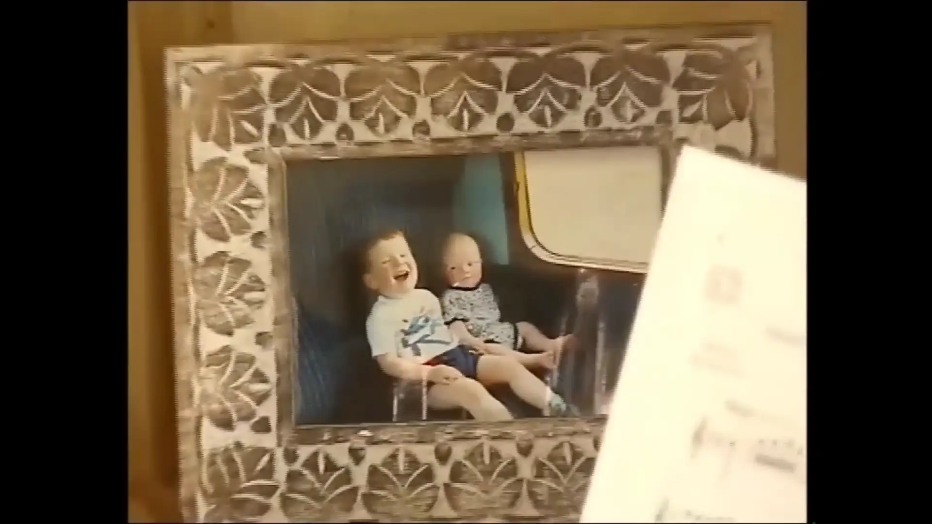 Ed Sheeran - Photograph (Official Music Video)